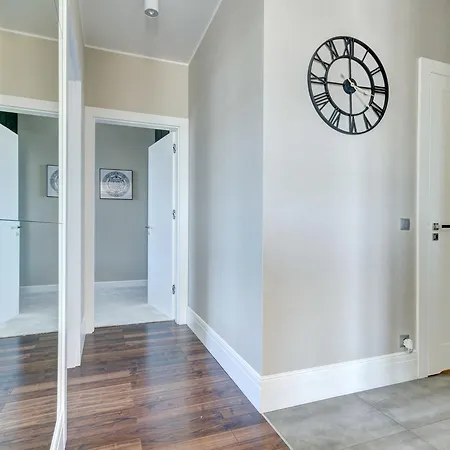 20th Floor Beautiful Sea Towers *