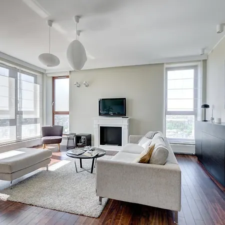 20th Floor Beautiful Sea Towers Apartamento