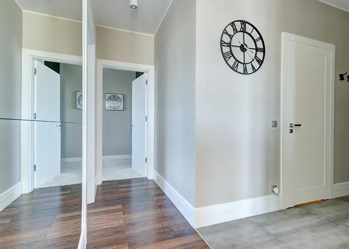 20th Floor Beautiful Sea Towers *