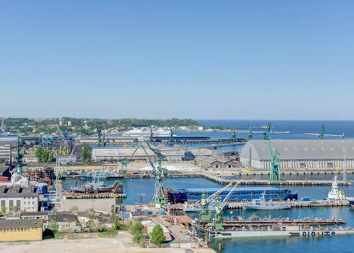 20th Floor Beautiful Sea Towers